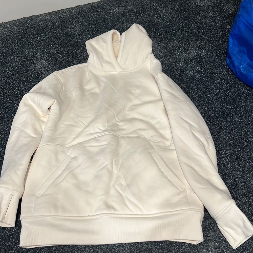 Perfectly soft and barely worn athleta sweatshirt!